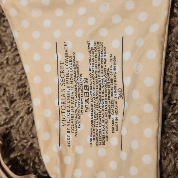 Victoria's Secret Body By Victoria Unlined Perfect Coverage Cream/Beige Bra - Picture 6 of 6